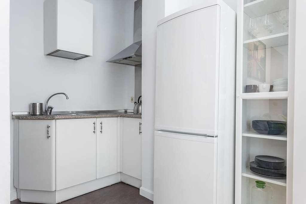 Apartamento Confortable En Atocha Apartman Madrid Kültér fotó