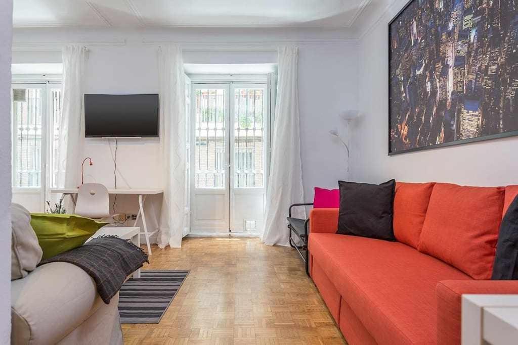 Apartamento Confortable En Atocha Apartman Madrid Kültér fotó