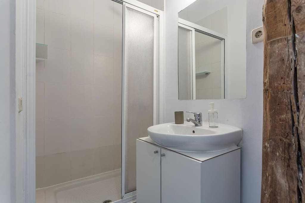 Apartamento Confortable En Atocha Apartman Madrid Kültér fotó